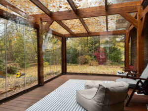 Szklane ściany przesuwne na taras w Poznaniu – widok od wewnątrz