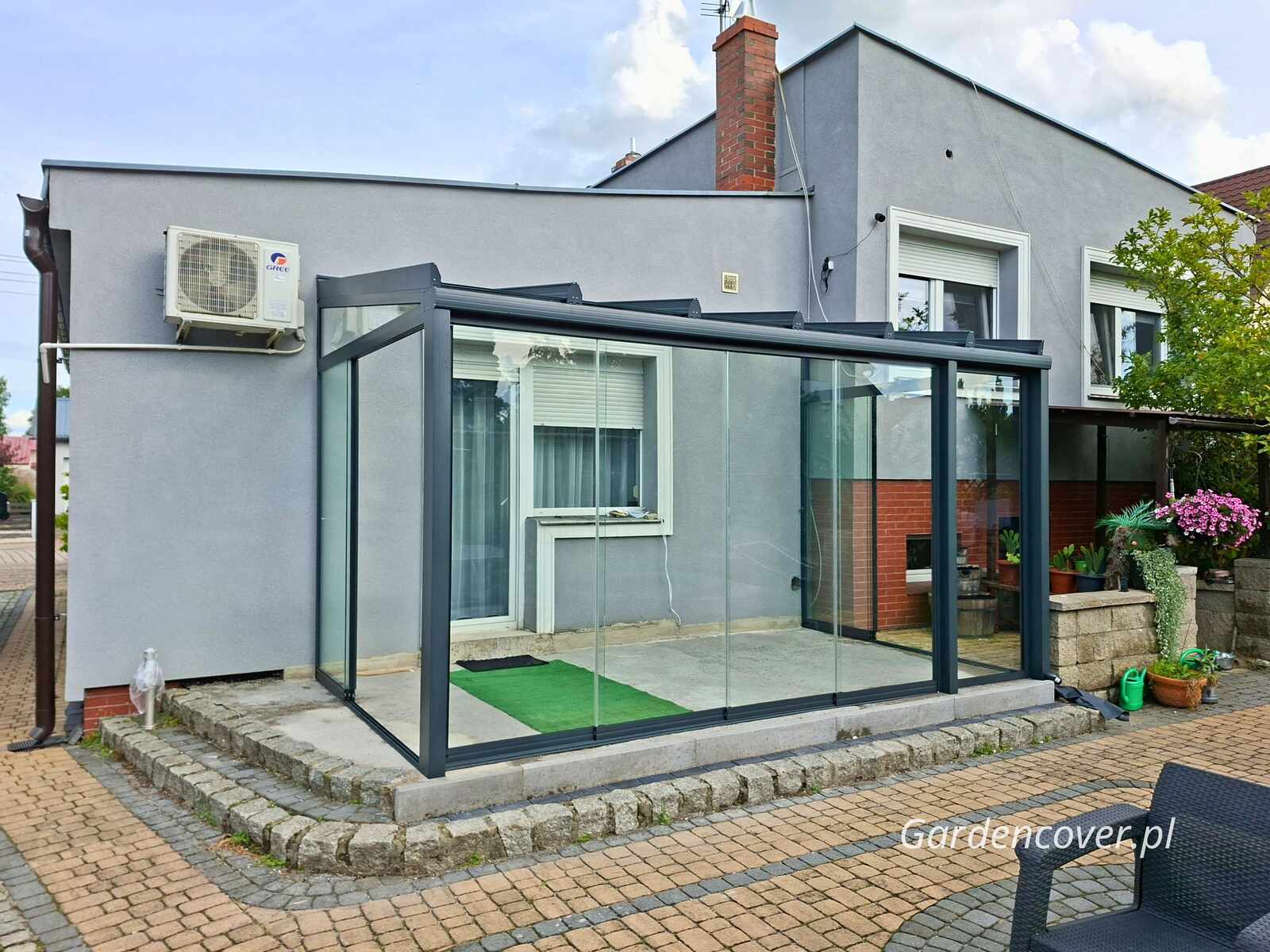 Aluminiowa konstrukcja ogrodu zimowego RAL7016 Kalisz