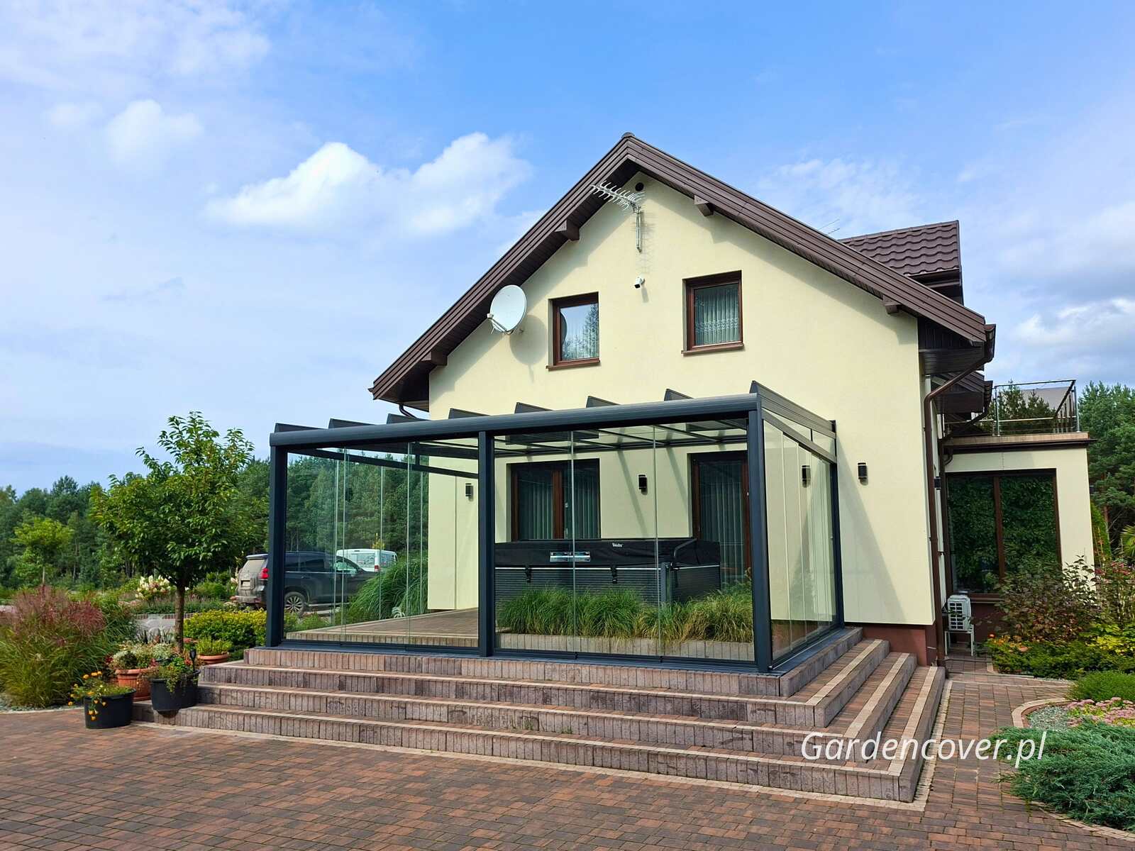 Zabudowa tarasu Wrocław dopasowana do istniejących roślin