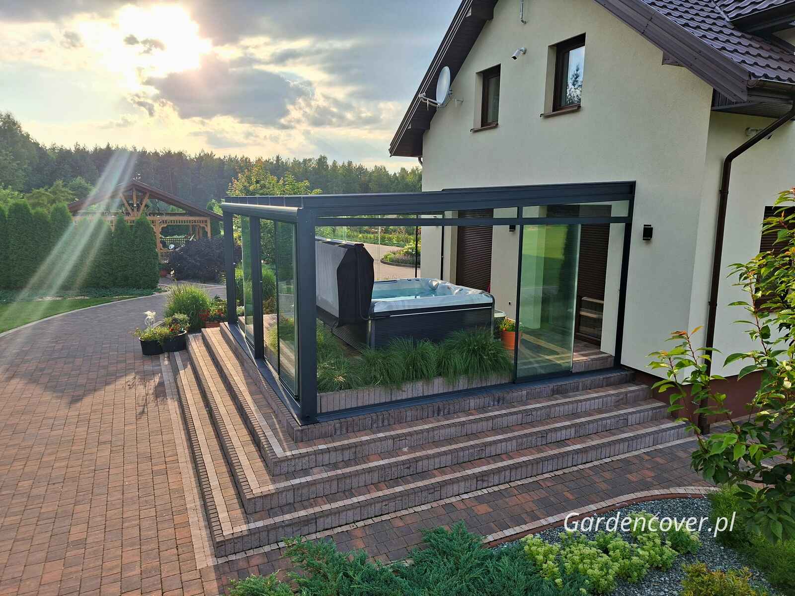 Boczny widok konstrukcji zabudowy tarasu Wrocław