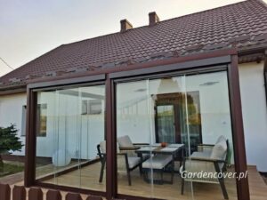 Aluminiowa konstrukcja ogrodu zimowego RAL8016 Łódź